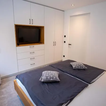 Omas Rhoen-garten Rabennest